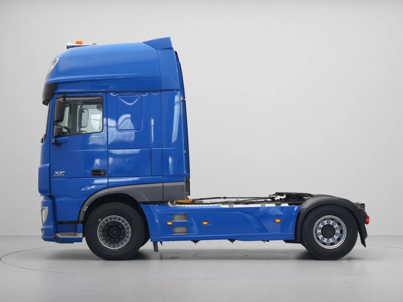 DAF XF 460 FT Super Space Cab - Dragbil: bild 2 DAF XF 460 FT Super Space Cab - Dragbil: bild 2