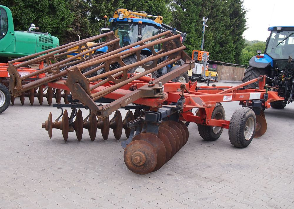 Brona talerzowa GREGOIRE-BESSON talerzówka 3,5m Brona talerzowa 3,5m z wałem - Tallriksredskap: bild 1 Brona talerzowa GREGOIRE-BESSON talerzówka 3,5m Brona talerzowa 3,5m z wałem - Tallriksredskap: bild 1