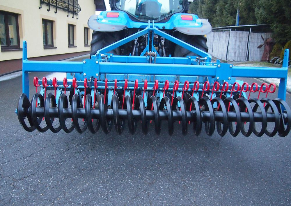 Brona talerzowa Rabe Werk RABE WERK Fielo biro 3000 2006 Brona talerzowa RABE - Tallriksredskap: bild 2 Brona talerzowa Rabe Werk RABE WERK Fielo biro 3000 2006 Brona talerzowa RABE - Tallriksredskap: bild 2