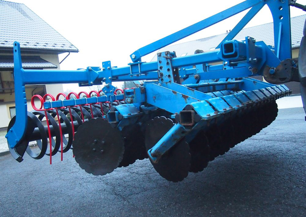 Brona talerzowa Rabe Werk RABE WERK Fielo biro 3000 2006 Brona talerzowa RABE - Tallriksredskap: bild 3 Brona talerzowa Rabe Werk RABE WERK Fielo biro 3000 2006 Brona talerzowa RABE - Tallriksredskap: bild 3