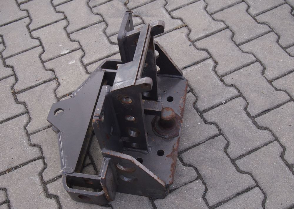 Części do Ciągnika Massey Ferguson MF 3000, 6000 Zaczep dolny do MF 3000, 3100, 6000, - Karosseri och exteriör för Lantbruksmaskiner: bild 3 Części do Ciągnika Massey Ferguson MF 3000, 6000 Zaczep dolny do MF 3000, 3100, 6000, - Karosseri och exteriör för Lantbruksmaskiner: bild 3