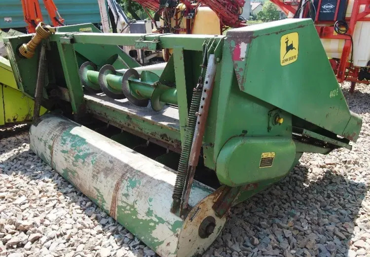 Heder John deere do kukurydzy 4 rzędowy claas john deere - Skärbord för majs: bild 2 Heder John deere do kukurydzy 4 rzędowy claas john deere - Skärbord för majs: bild 2