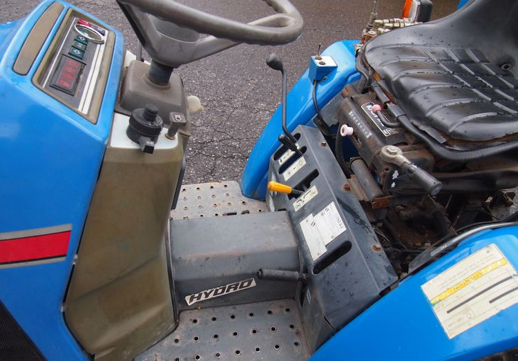 Kosiarka traktorek Iseki TMG T18 1995 hydro Diesel - Gräsklippare: bild 4 Kosiarka traktorek Iseki TMG T18 1995 hydro Diesel - Gräsklippare: bild 4