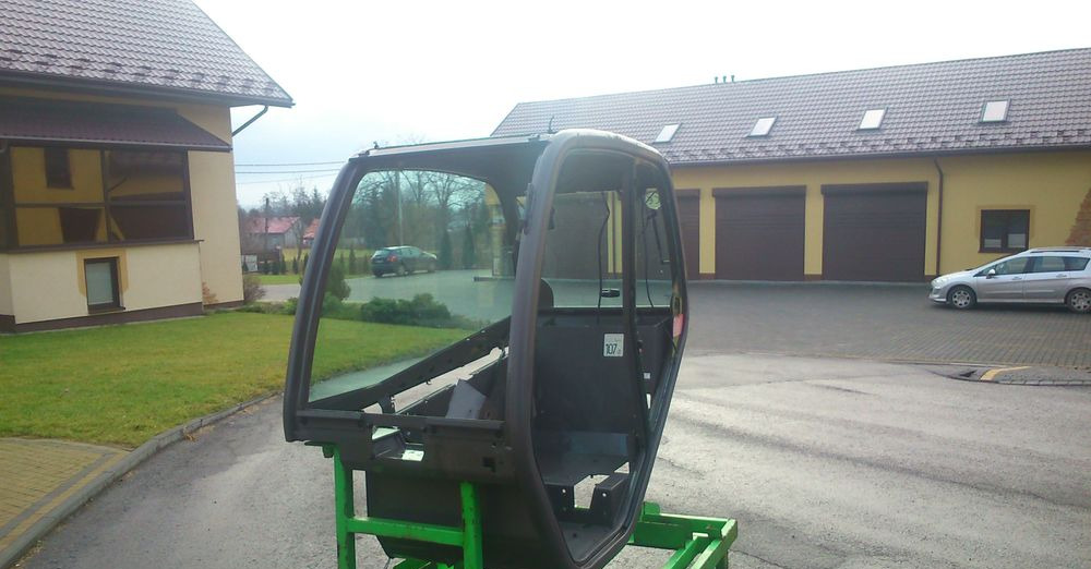 Ładowarka teleskopowa Manitou MT, MLT 2005 Kabina do Manitou - Hytt för Materialhanteringsutrustning: bild 4 Ładowarka teleskopowa Manitou MT, MLT 2005 Kabina do Manitou - Hytt för Materialhanteringsutrustning: bild 4