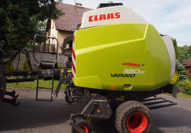 Prasa Claas VARIANT 380 RC 2014 Prasa rolująca z nożami i opuszczana podłoga - Rundbalspress: bild 4 Prasa Claas VARIANT 380 RC 2014 Prasa rolująca z nożami i opuszczana podłoga - Rundbalspress: bild 4