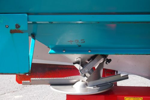 Rozsiewacz nawozów Sulky DPX GL 2000  18-24m  Rozsiewacz nawozów Sulky - Mineralgödselspridare: bild 4 Rozsiewacz nawozów Sulky DPX GL 2000  18-24m  Rozsiewacz nawozów Sulky - Mineralgödselspridare: bild 4