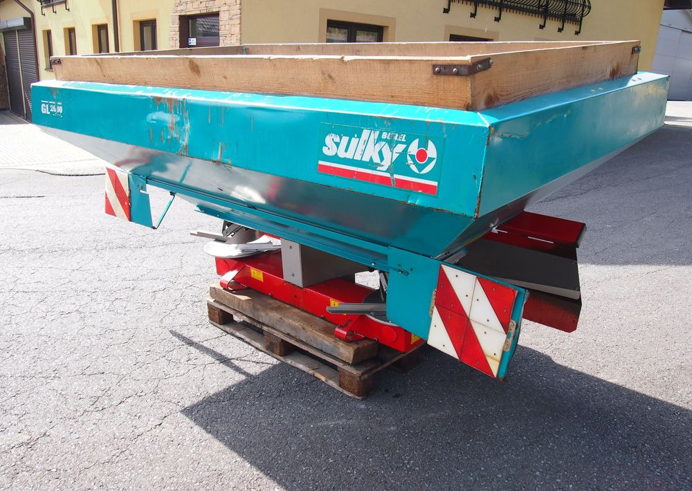 Rozsiewacz nawozów Sulky DPX GL 2000  18-24m  Rozsiewacz nawozów Sulky - Mineralgödselspridare: bild 2 Rozsiewacz nawozów Sulky DPX GL 2000  18-24m  Rozsiewacz nawozów Sulky - Mineralgödselspridare: bild 2