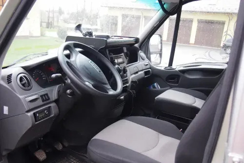 Samochód Iveco Daily 35c21 2012 DMC 3,5T DOKA dubel kabina - Transportbil med kapell, Dubbelhytt transportbil: bild 5 Samochód Iveco Daily 35c21 2012 DMC 3,5T DOKA dubel kabina - Transportbil med kapell, Dubbelhytt transportbil: bild 5