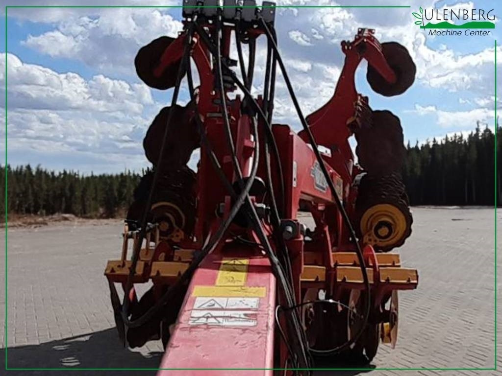 Vaderstad Carrier 420 - Tallriksredskap: bild 2 Vaderstad Carrier 420 - Tallriksredskap: bild 2