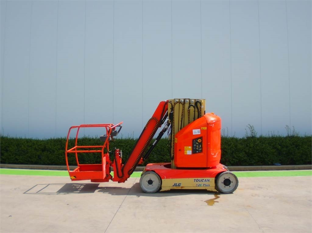 JLG Toucan 12E+ - Pelarlift: bild 1 JLG Toucan 12E+ - Pelarlift: bild 1