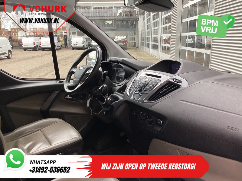 Ford Transit Custom 2.2 TDCI 155 pk Limited DC Dubbel Cabine 2xSchuifdeur/ Elek. Stoel/ Leder/ Stoelverw./ Sidebars/ Airco/ Navi/ Cruise/ Camera/ PD - Små skåpbil, Dubbelhytt transportbil: bild 3 Ford Transit Custom 2.2 TDCI 155 pk Limited DC Dubbel Cabine 2xSchuifdeur/ Elek. Stoel/ Leder/ Stoelverw./ Sidebars/ Airco/ Navi/ Cruise/ Camera/ PD - Små skåpbil, Dubbelhytt transportbil: bild 3
