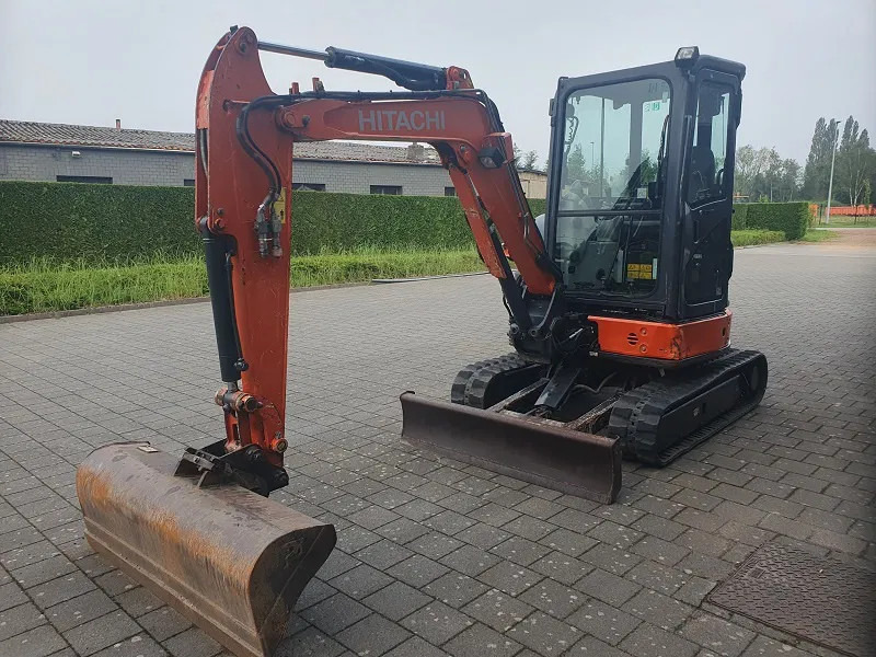 Hitachi ZX33U -5A -CLR - Minigrävmaskin: bild 2 Hitachi ZX33U -5A -CLR - Minigrävmaskin: bild 2