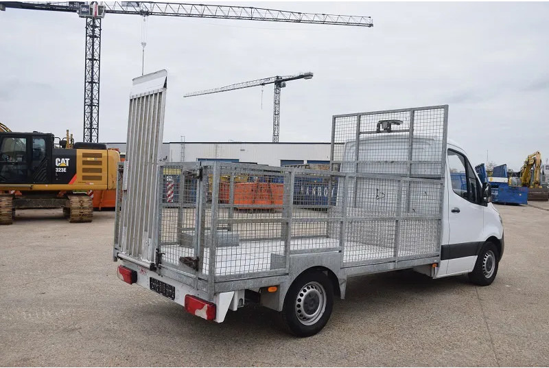 Mercedes-Benz Sprinter 316 - Transportbil med flak: bild 5 Mercedes-Benz Sprinter 316 - Transportbil med flak: bild 5