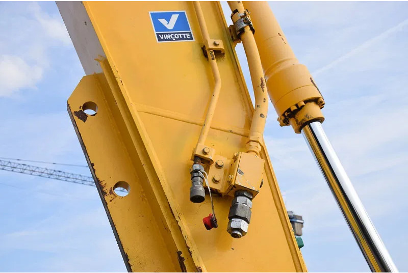 Bandgrävare New Holland Kobelco E235B SR-LCT: bild 10 Bandgrävare New Holland Kobelco E235B SR-LCT: bild 10