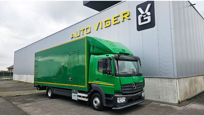 Mercedes-Benz Atego 1018 *L*Achteruitrijcamera*Automaat*Airco*Dhollandia Laadbrug*7149cm - Lastbil: bild 1 Mercedes-Benz Atego 1018 *L*Achteruitrijcamera*Automaat*Airco*Dhollandia Laadbrug*7149cm - Lastbil: bild 1
