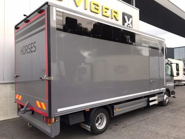 Mercedes-Benz Atego 1018 *Cruise control*Airco*Achteruitrijcamera*elektrische ruiten - Hästbuss: bild 2 Mercedes-Benz Atego 1018 *Cruise control*Airco*Achteruitrijcamera*elektrische ruiten - Hästbuss: bild 2