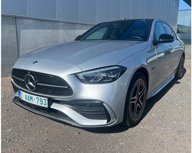 Mercedes-Benz C-Klasse C300e Sedan*AMG PAKKET*NIGHT PAKKET*HEADUPDISPL*360°CAM* - Sedan: bild 1 Mercedes-Benz C-Klasse C300e Sedan*AMG PAKKET*NIGHT PAKKET*HEADUPDISPL*360°CAM* - Sedan: bild 1