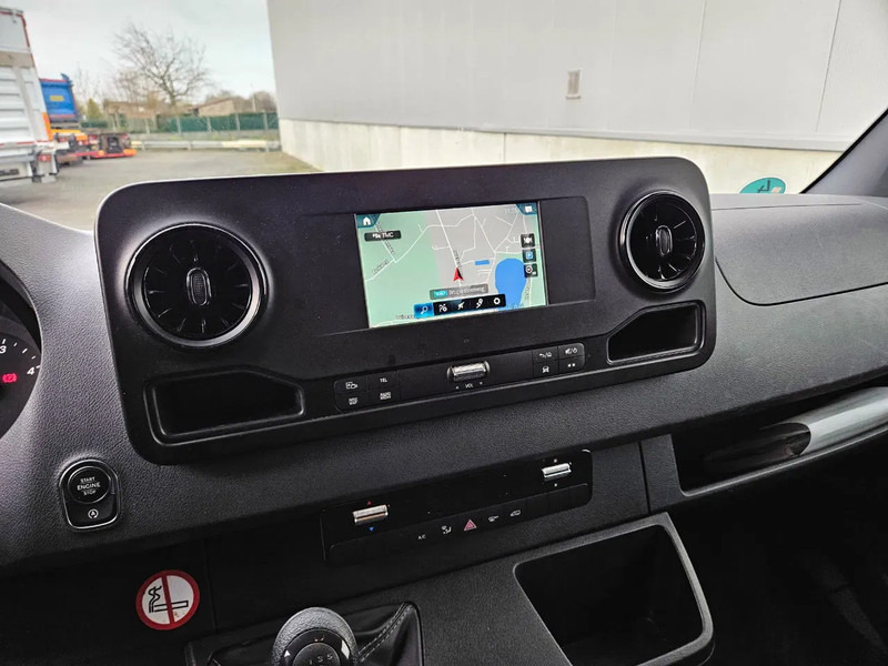 Mercedes-Benz Sprinter 317 CDI*L2H2*360°CAMERA*TEMPOMAT*NAVIGATIE*STOELVERWARMING* - Skåpbil: bild 5 Mercedes-Benz Sprinter 317 CDI*L2H2*360°CAMERA*TEMPOMAT*NAVIGATIE*STOELVERWARMING* - Skåpbil: bild 5