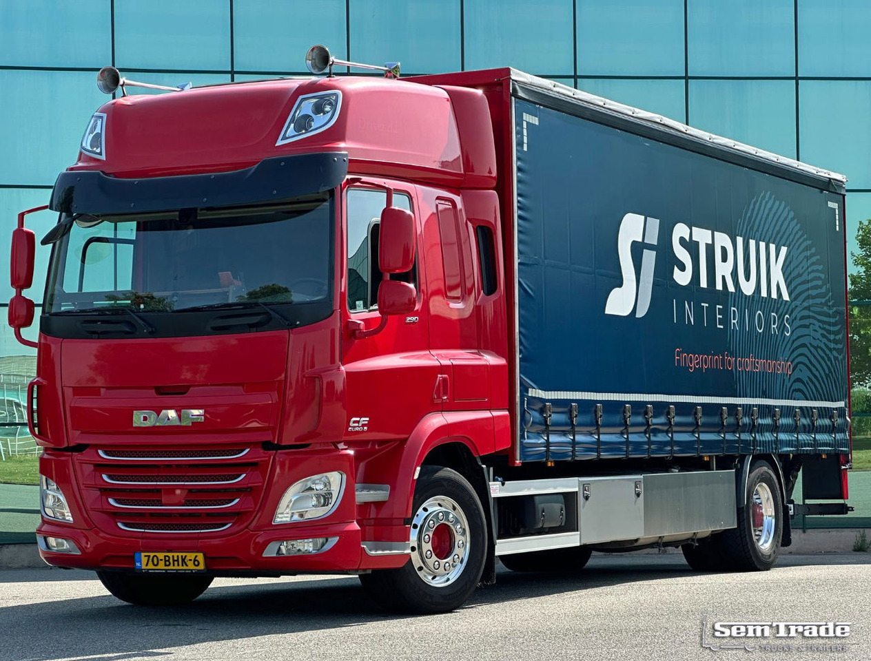 DAF CF 290 FA Space CAB Hardhouten Vloer 2500 KG Klep Nieuw Staat - Lastbil med skåp: bild 1 DAF CF 290 FA Space CAB Hardhouten Vloer 2500 KG Klep Nieuw Staat - Lastbil med skåp: bild 1