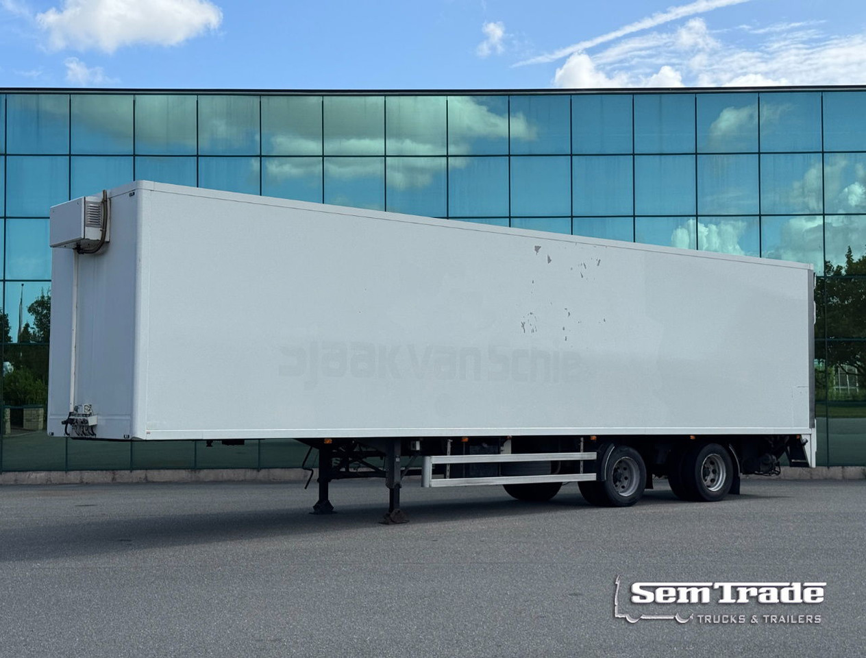 HTF 2-AS Heiwo 1240 x 250 x 272 CM Inwendig Stuuras Laadklep APK TOT 07-2026 - Skåp semitrailer: bild 1 HTF 2-AS Heiwo 1240 x 250 x 272 CM Inwendig Stuuras Laadklep APK TOT 07-2026 - Skåp semitrailer: bild 1