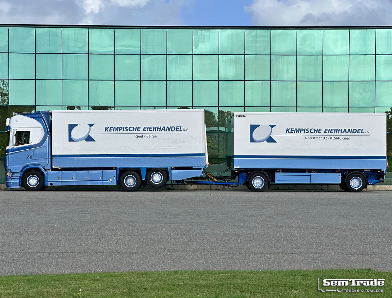 Scania S650 V8 NGS Only 193.000 KM Full Options FullY Isolated Body Special Show Truck / Combi NEW Condition - Kylbil lastbil: bild 3 Scania S650 V8 NGS Only 193.000 KM Full Options FullY Isolated Body Special Show Truck / Combi NEW Condition - Kylbil lastbil: bild 3