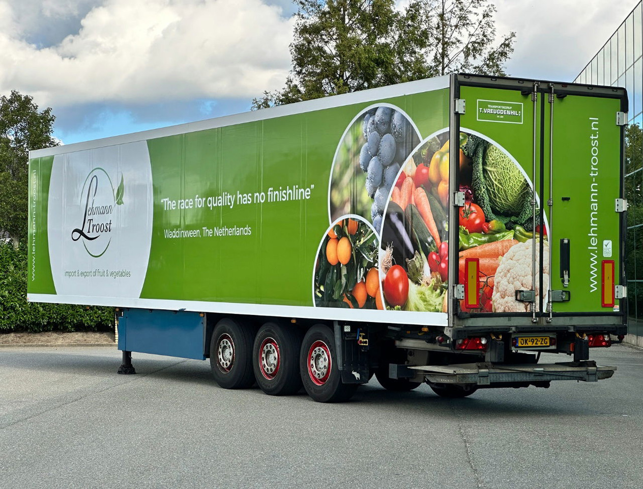 Schmitz Cargobull SKO 24 Thermo King SLX 200 Only 3645 Engine Hours 2X Lift Axle Flowerwide 270 CM High Inside Tail Lift NL-Trailer - Kyl/ Frys semitrailer: bild 3 Schmitz Cargobull SKO 24 Thermo King SLX 200 Only 3645 Engine Hours 2X Lift Axle Flowerwide 270 CM High Inside Tail Lift NL-Trailer - Kyl/ Frys semitrailer: bild 3