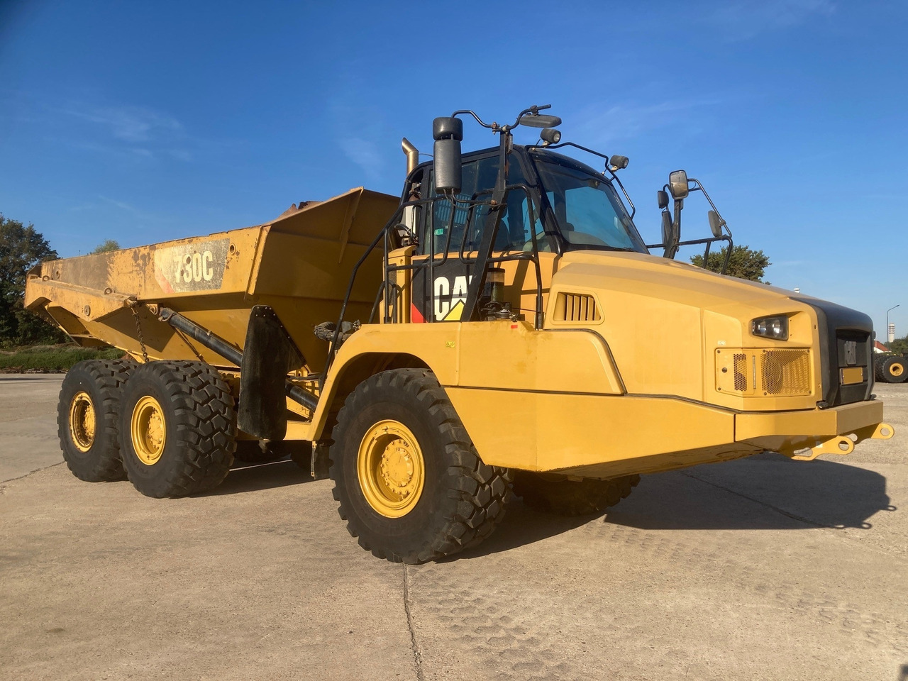 CATERPILLAR 730C - Ramstyrd dumper: bild 4 CATERPILLAR 730C - Ramstyrd dumper: bild 4