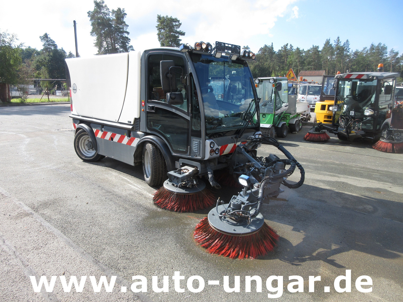 Boschung S3 Kehrmaschine urban sweeper Wildkrautbesen Allradlenkung - Sopmaskin: bild 1 Boschung S3 Kehrmaschine urban sweeper Wildkrautbesen Allradlenkung - Sopmaskin: bild 1