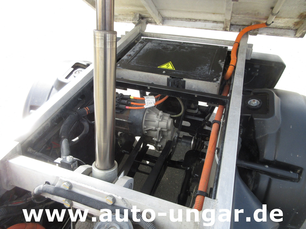 GOUPIL G5 Kipper lange Pritsche AHK Bordwanderhöhung Elektrofahrzeug - Elektriskt arbetsfordon: bild 5 GOUPIL G5 Kipper lange Pritsche AHK Bordwanderhöhung Elektrofahrzeug - Elektriskt arbetsfordon: bild 5