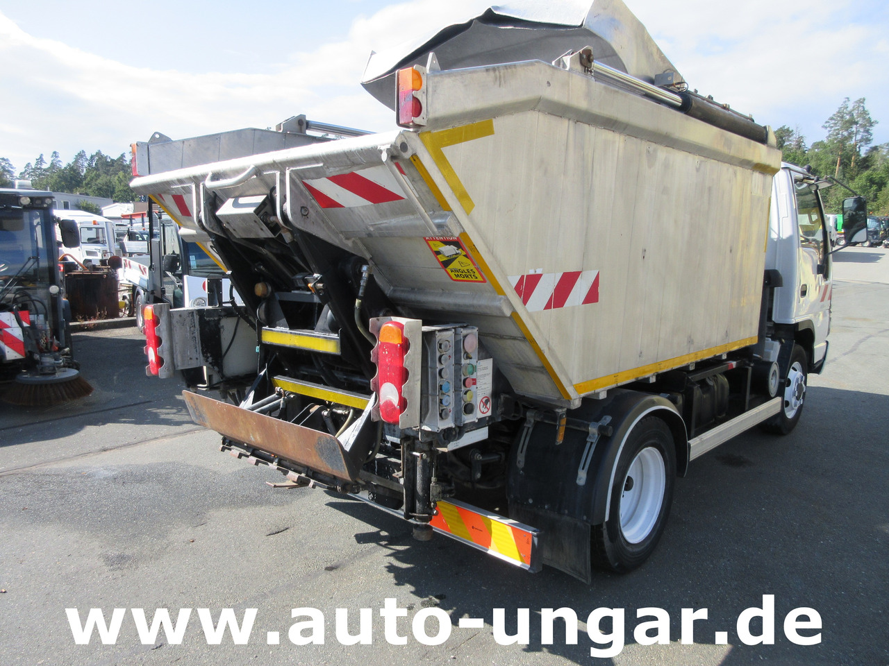 ISUZU NQR smoother NPR 75 Q75.Y07 Faun Müllwagen Euro 4 Kipper Lifter Presse - Sopbil: bild 5 ISUZU NQR smoother NPR 75 Q75.Y07 Faun Müllwagen Euro 4 Kipper Lifter Presse - Sopbil: bild 5