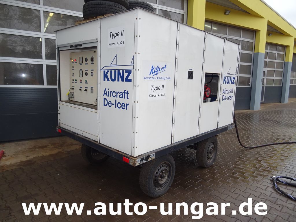 Kunz Aircraft De-Icer Anti-Icer 1200E GSE - Avisningsfordon: bild 1 Kunz Aircraft De-Icer Anti-Icer 1200E GSE - Avisningsfordon: bild 1