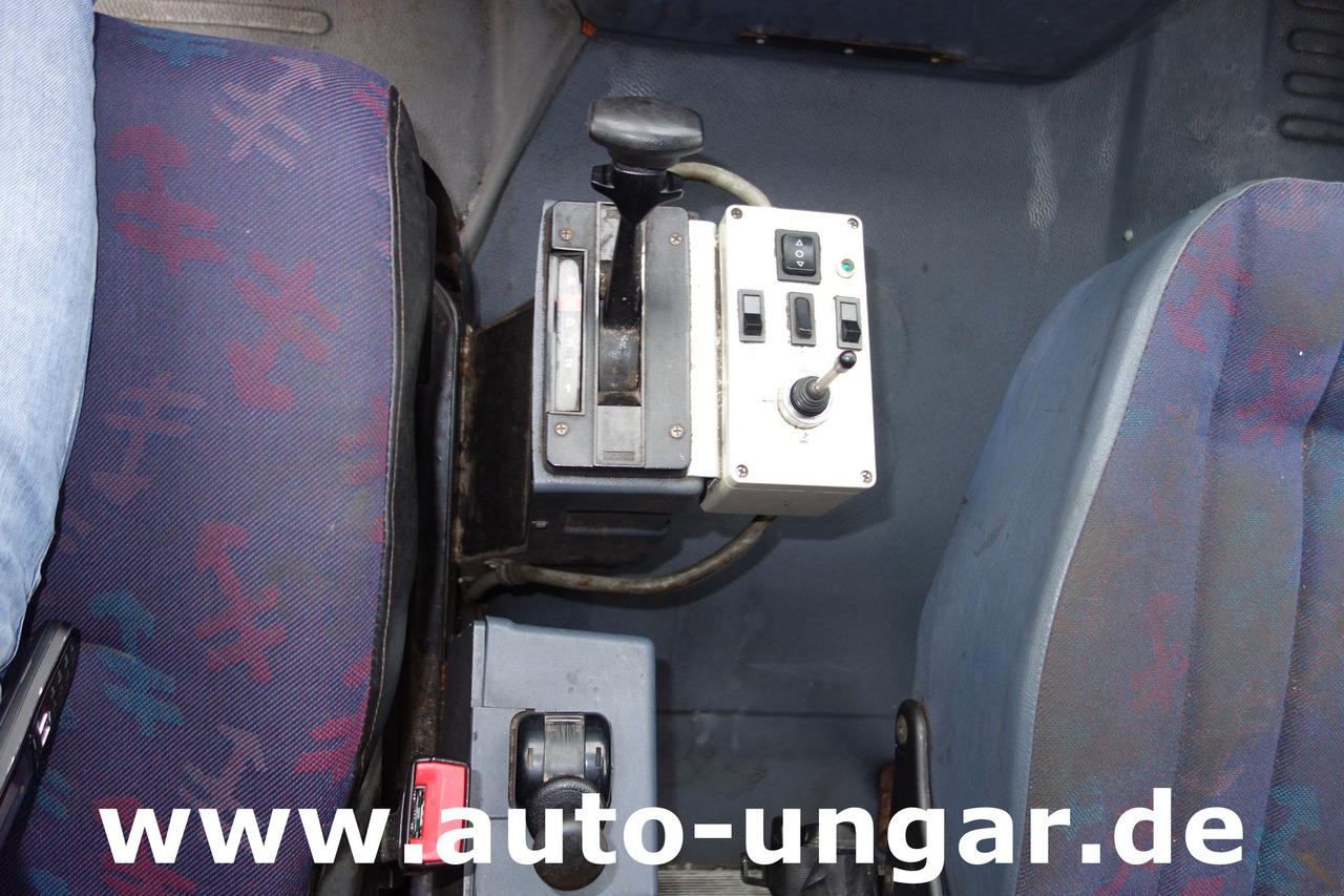 Transportbil med tippflak MERCEDES-BENZ 614 D Vario Kipper DOKA Plane °961 Winterdienst: bild 10