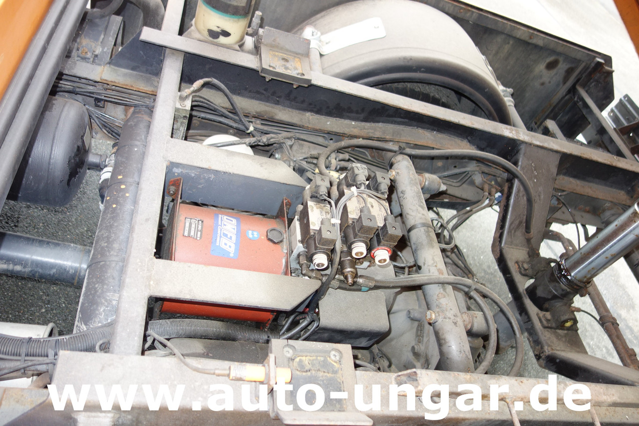 Transportbil med tippflak MERCEDES-BENZ 614 D Vario Kipper DOKA Plane °961 Winterdienst: bild 6