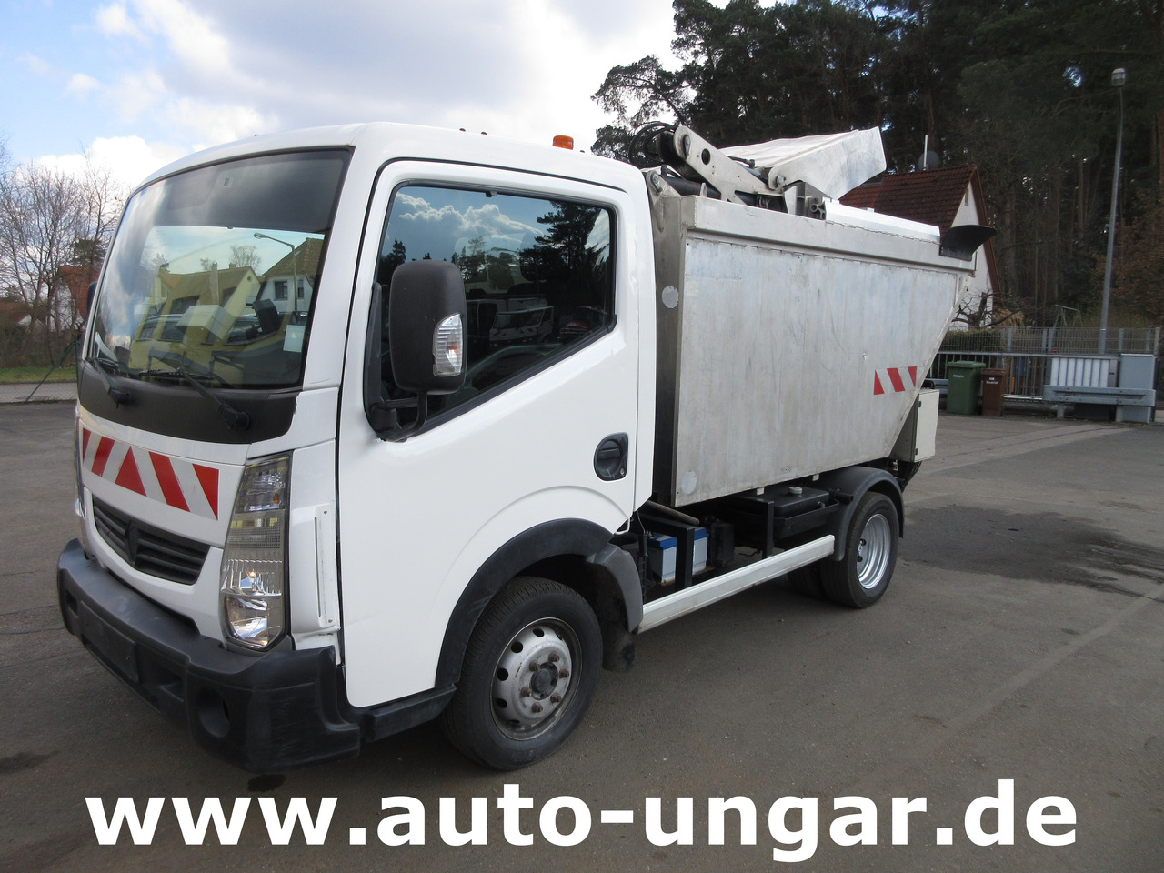 Renault Maxity 130 Müllwagen 3.500kg Lifter Presse Kipper Provence Benne Medium - Sopbil: bild 3 Renault Maxity 130 Müllwagen 3.500kg Lifter Presse Kipper Provence Benne Medium - Sopbil: bild 3