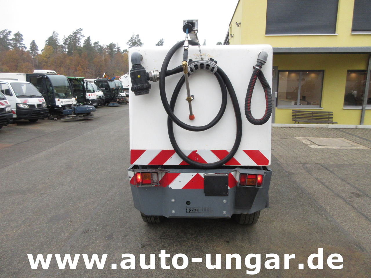 BOSCHUNG L3 Laveuse Kärcher Baujahr 2015 mit Hochdruckreiniger am Heck - Utility/ Specialfordon: bild 5 BOSCHUNG L3 Laveuse Kärcher Baujahr 2015 mit Hochdruckreiniger am Heck - Utility/ Specialfordon: bild 5