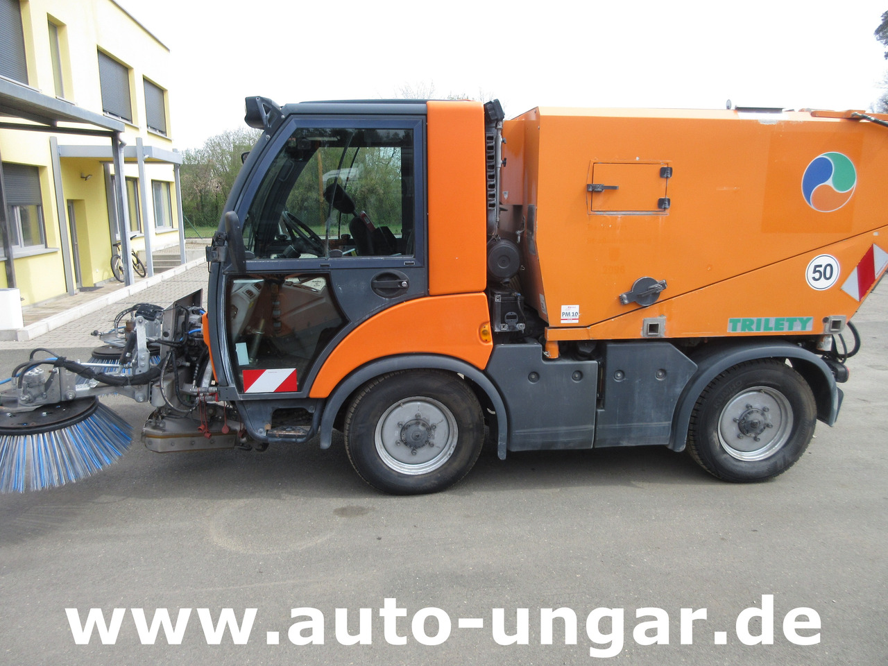 Multicar Tremo X56 4x4 Euro 5 Bj. 2015 Trilety TXK Kehr-Aufbau Motorschaden - Utility/ Specialfordon: bild 4 Multicar Tremo X56 4x4 Euro 5 Bj. 2015 Trilety TXK Kehr-Aufbau Motorschaden - Utility/ Specialfordon: bild 4