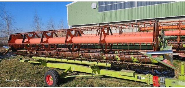 Claas Tucano 450 (839) +V 750 - Skördetröska: bild 4 Claas Tucano 450 (839) +V 750 - Skördetröska: bild 4