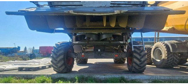 Claas Tucano 450 (839) +V 750 - Skördetröska: bild 5 Claas Tucano 450 (839) +V 750 - Skördetröska: bild 5