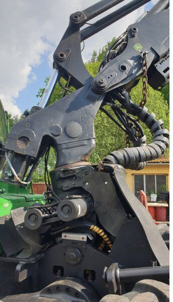 John Deere 1270E 6W - Skördare: bild 5 John Deere 1270E 6W - Skördare: bild 5