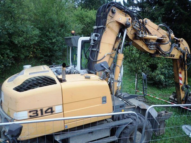 Liebherr A 314 - Grävmaskin på däck: bild 4 Liebherr A 314 - Grävmaskin på däck: bild 4