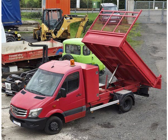 Mercedes-Benz Sprinter 516 CDI 2.2 - Transportbil med tippflak: bild 1 Mercedes-Benz Sprinter 516 CDI 2.2 - Transportbil med tippflak: bild 1