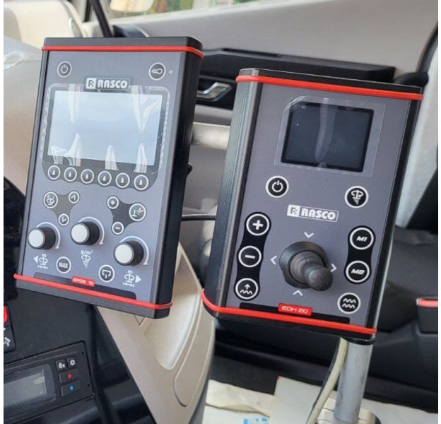 RASCO Solid LLB 4500 (+Kubota diesel) - Sand-/ Saltspridare: bild 4 RASCO Solid LLB 4500 (+Kubota diesel) - Sand-/ Saltspridare: bild 4