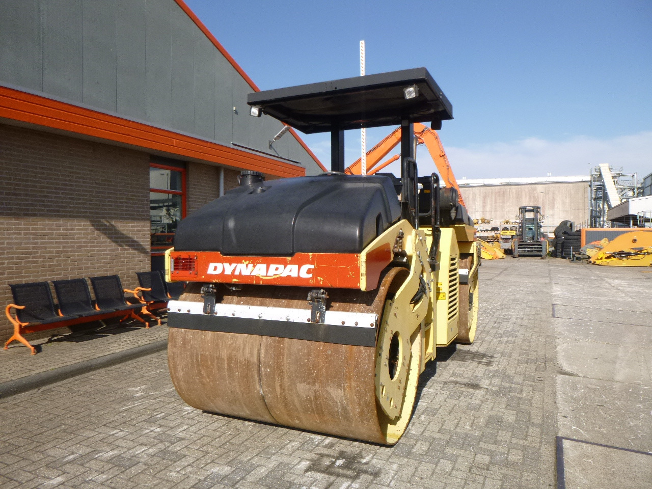 DYNAPAC CC432V - Asfaltvält: bild 4 DYNAPAC CC432V - Asfaltvält: bild 4