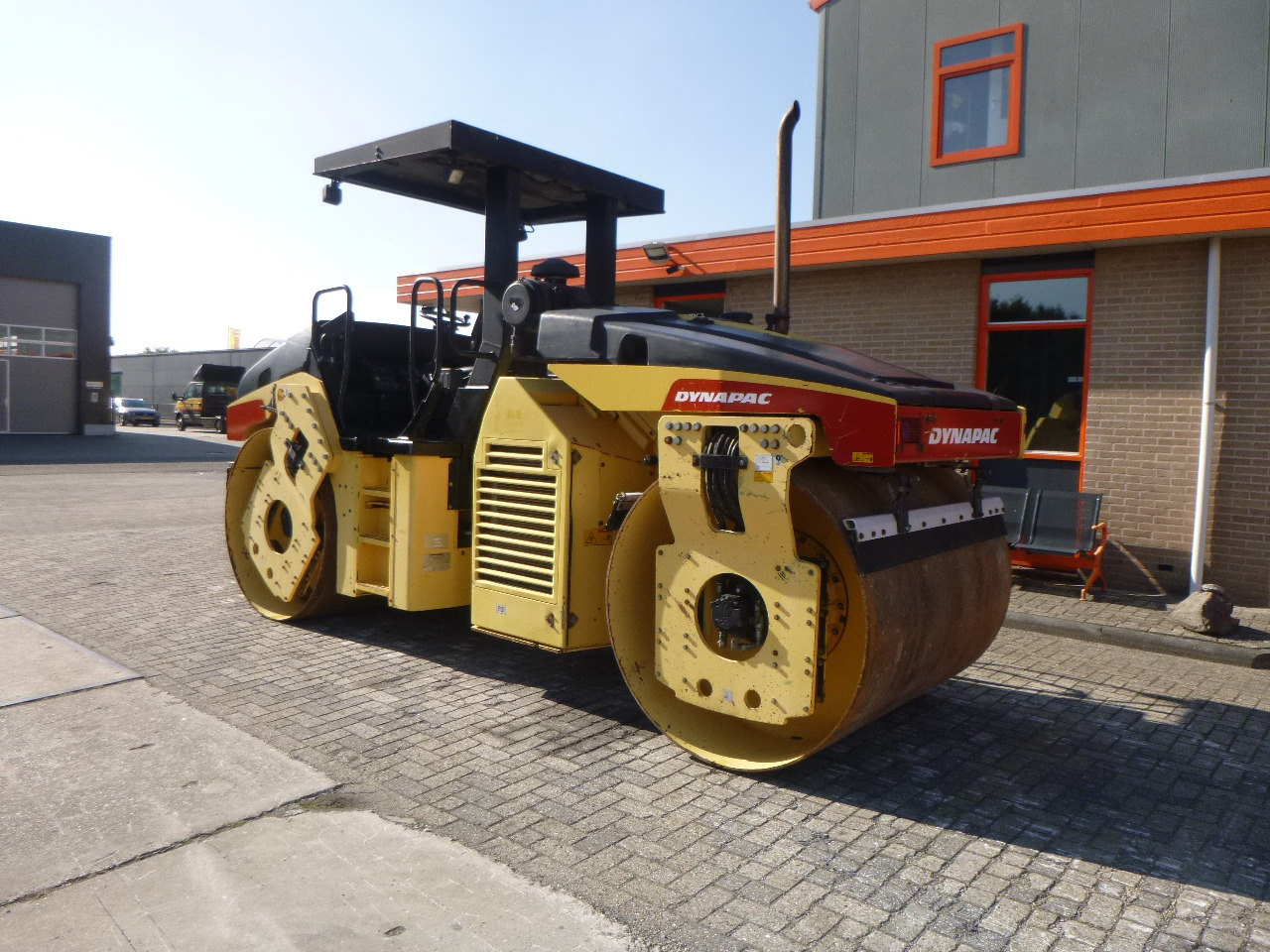 DYNAPAC CC432V - Asfaltvält: bild 2 DYNAPAC CC432V - Asfaltvält: bild 2