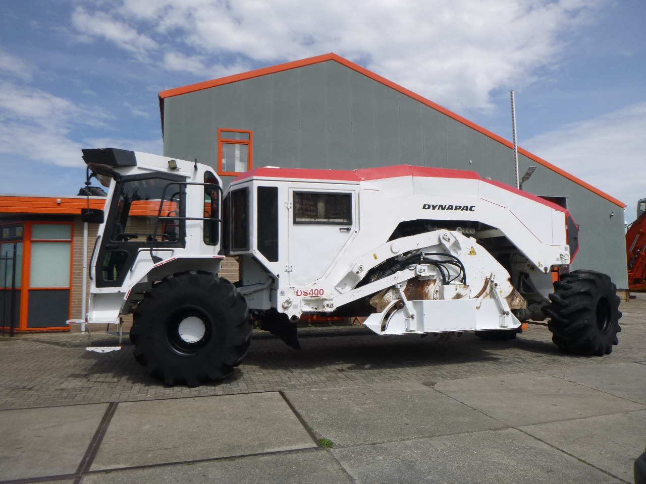 DYNAPAC DS400(RABAUD ROTOSTAB 525) - Markstabiliserar: bild 4 DYNAPAC DS400(RABAUD ROTOSTAB 525) - Markstabiliserar: bild 4