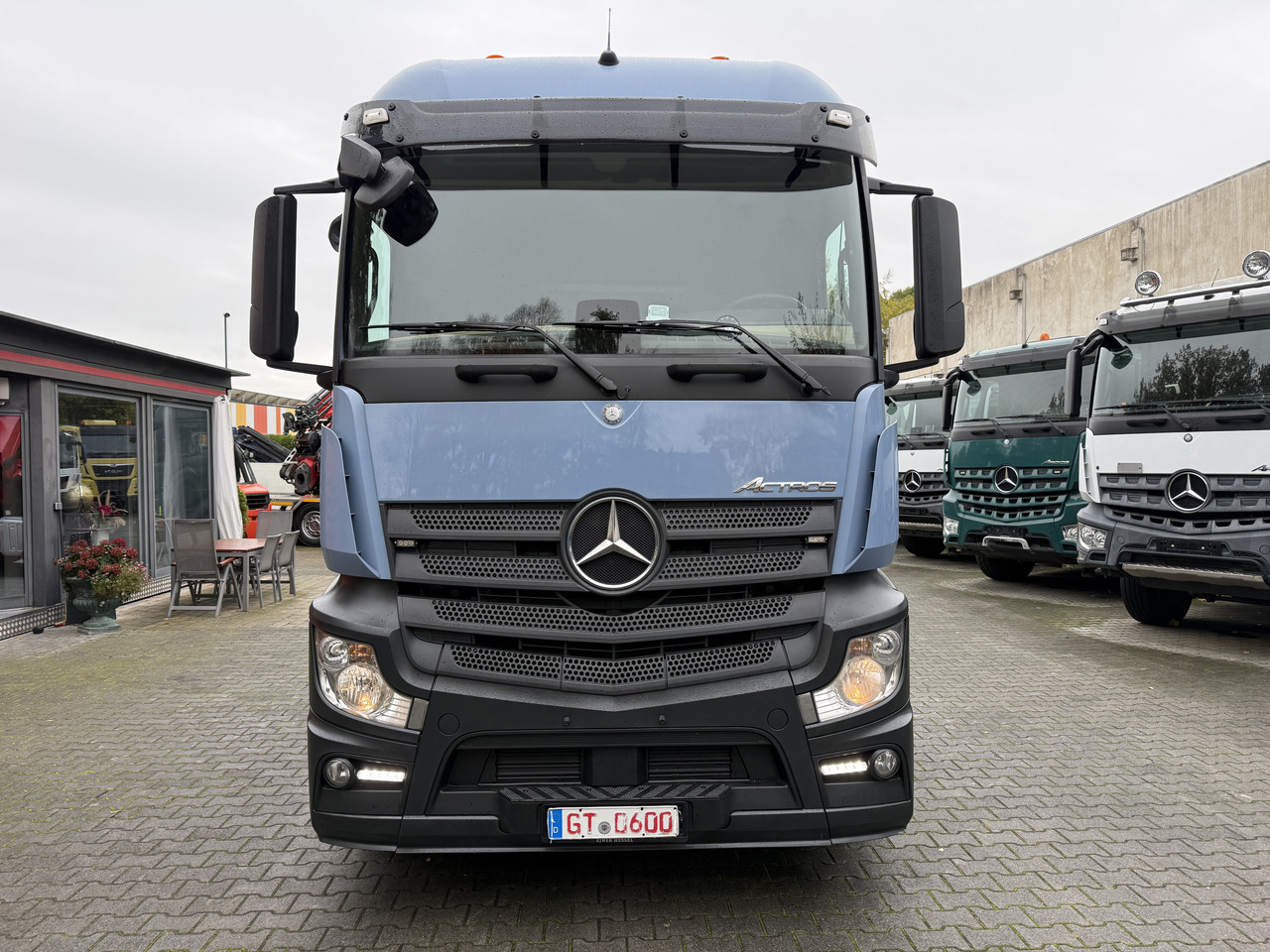 Dragbil Mercedes-Benz Actros 2548 LS 6X2 Kran HMF 3220 bis 16 Meter: bild 11 Dragbil Mercedes-Benz Actros 2548 LS 6X2 Kran HMF 3220 bis 16 Meter: bild 11