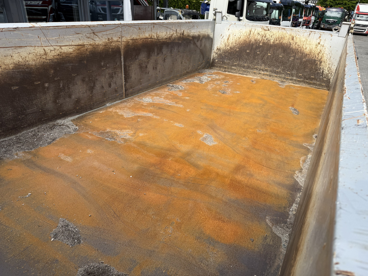 Iveco T-Way 510 / AT410T51 8X4 Meiller - Tippbil lastbil: bild 4 Iveco T-Way 510 / AT410T51 8X4 Meiller - Tippbil lastbil: bild 4