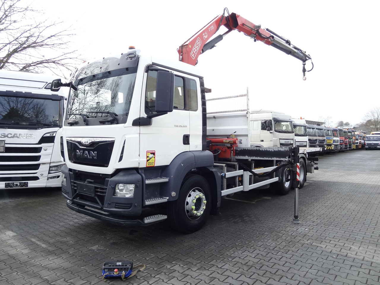 Kranbil, Flakbil MAN TGS 26.320 6X4 BB mit Kran Fassi F175: bild 13