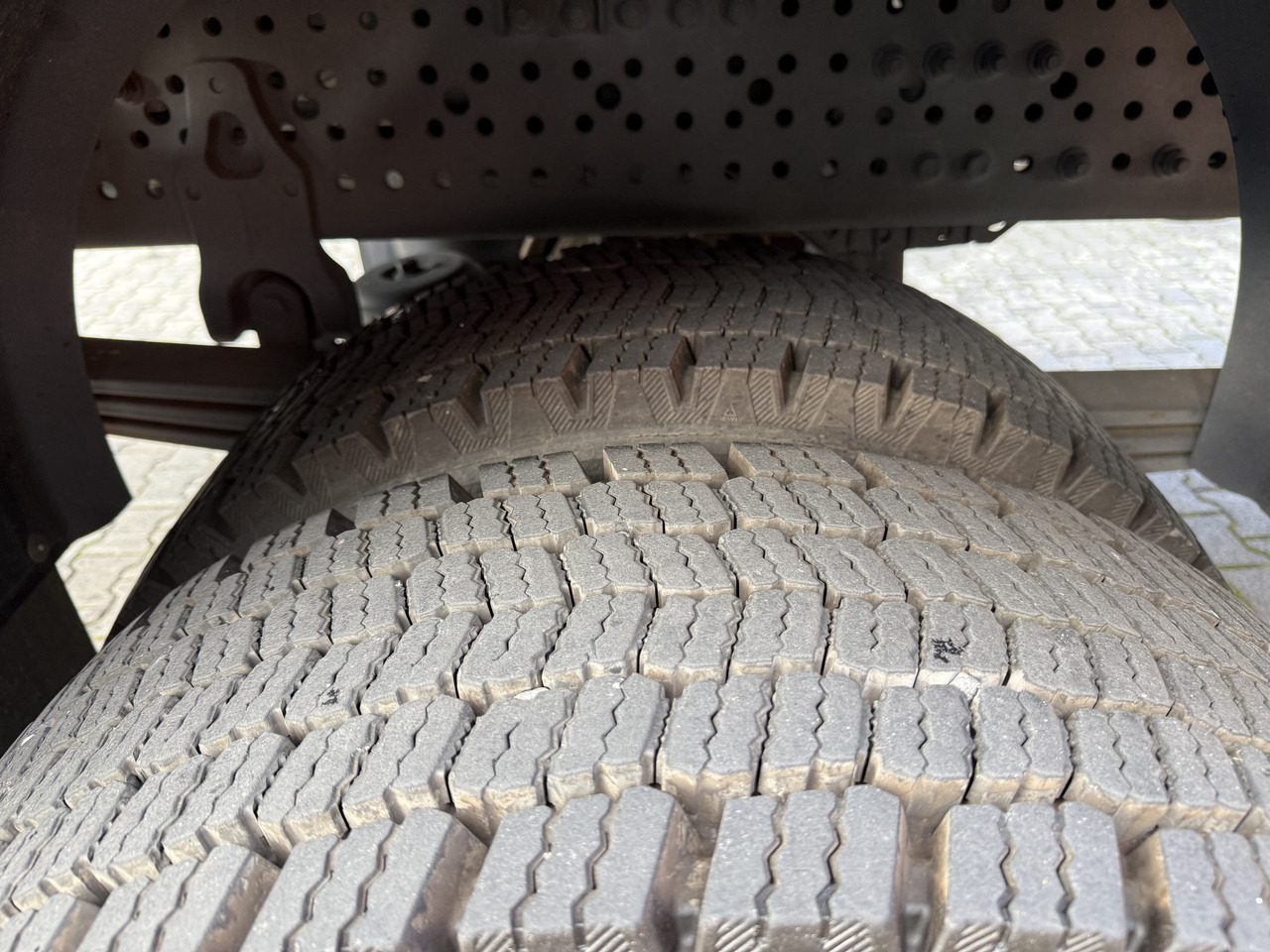 Mercedes-Benz Arocs 1827 AK 4X4 Ex-Bundeswehr - Kapellbil: bild 5 Mercedes-Benz Arocs 1827 AK 4X4 Ex-Bundeswehr - Kapellbil: bild 5