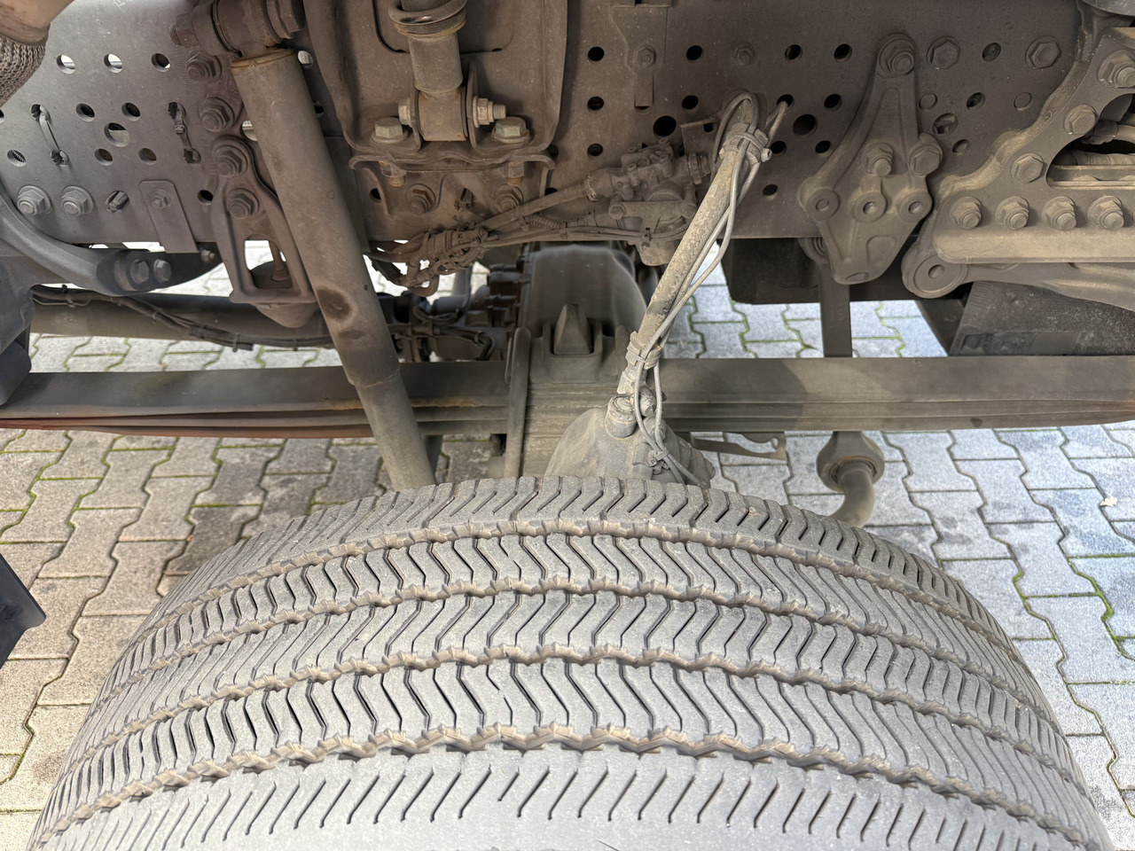 Mercedes-Benz Arocs 1827 AK 4X4 Ex-Bundeswehr - Kapellbil: bild 4 Mercedes-Benz Arocs 1827 AK 4X4 Ex-Bundeswehr - Kapellbil: bild 4